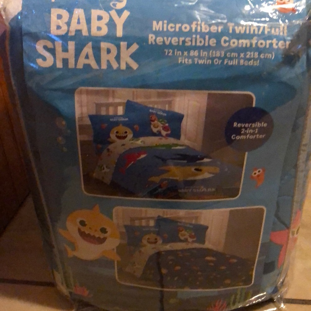 Baby Shark Comforter